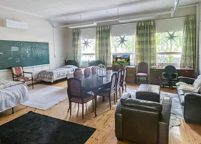 Kelloselkae B By Interhome Kelola